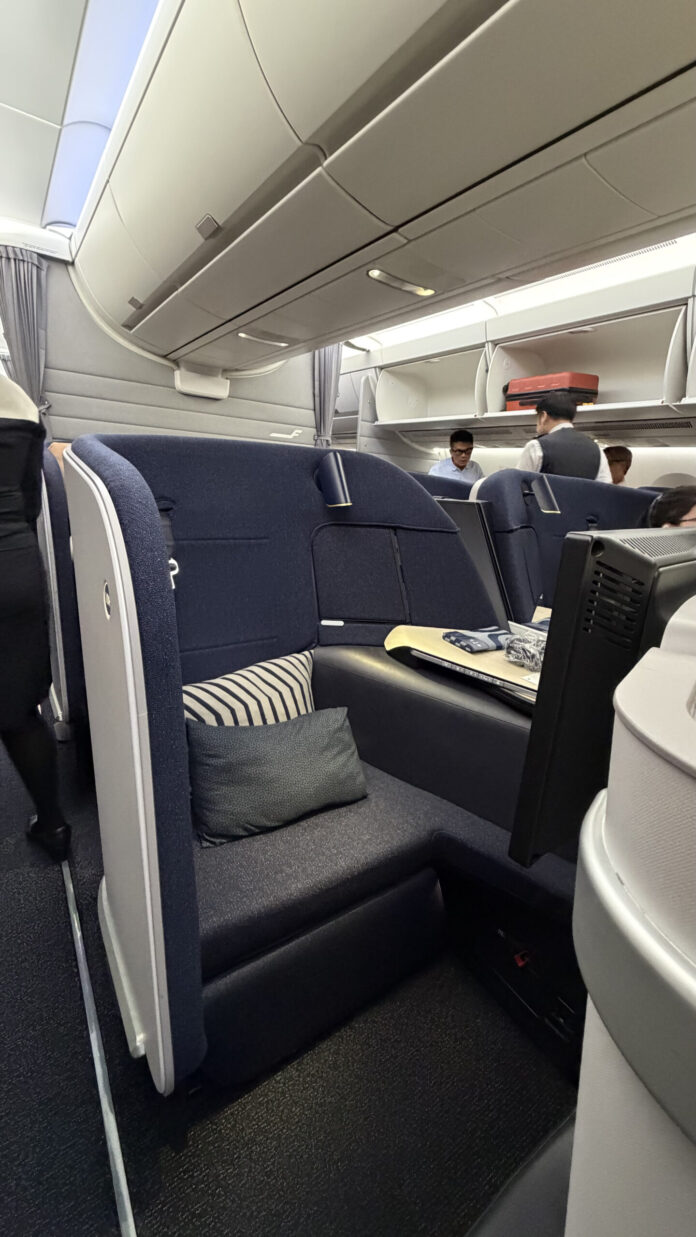 ay100-business-class-1