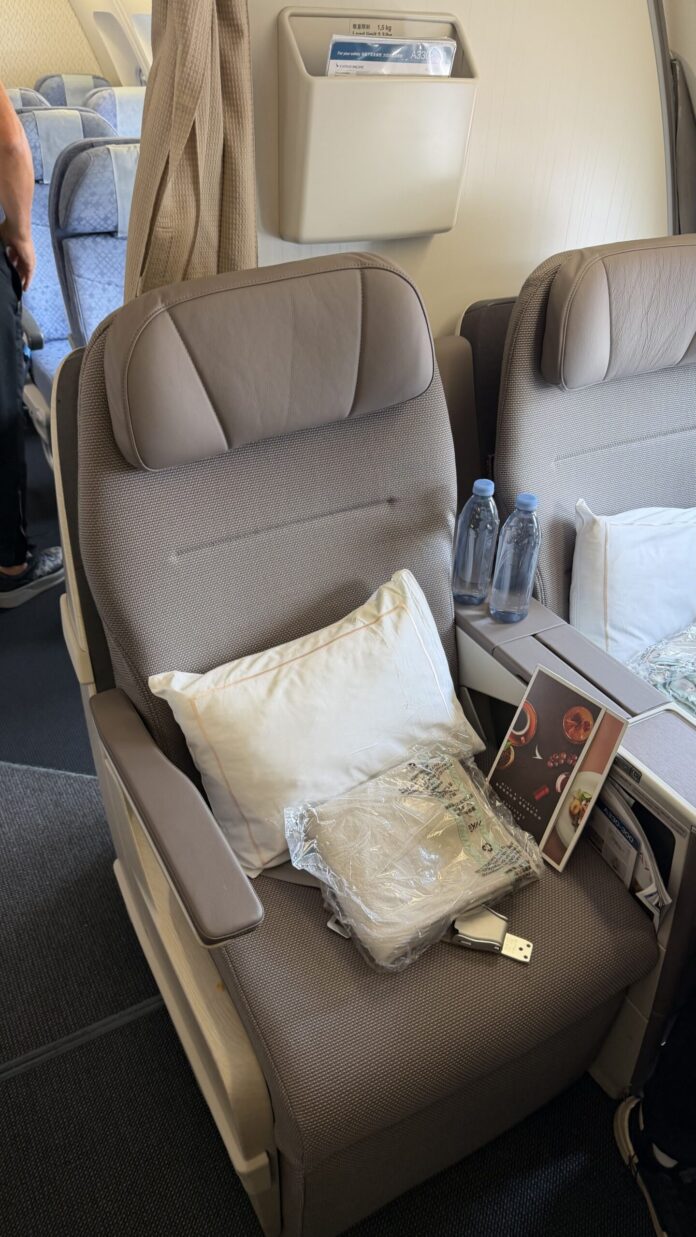 cx652-business-class-1